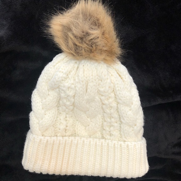 Winter POM POM beanie - Picture 2 of 4